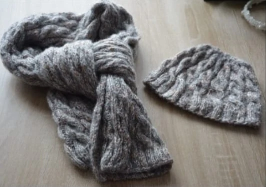 Cable-knit scarf and hat, made by Ioana
